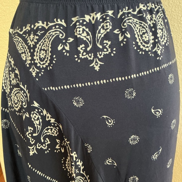 NEW Theory Sopheena Bandana 100% Silk Maxi Skirt In Navy Ivory *damage* - Picture 4 of 15